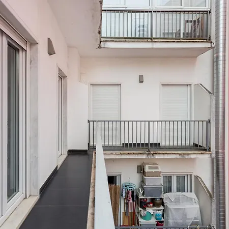 Joivy Modern Flat Near Estrela Garden Apartment Lisbon Exterior photo