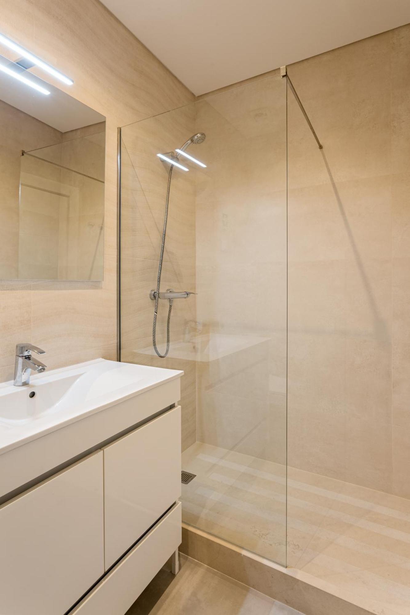 Joivy Modern Flat Near Estrela Garden Lissabon